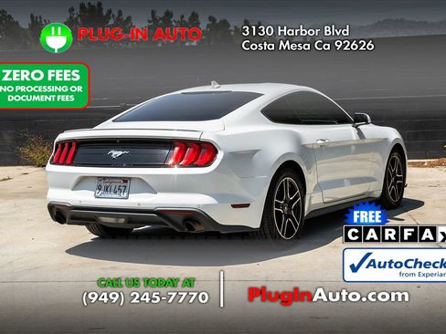 Used 2022 Ford Mustang Premium RWD image 4