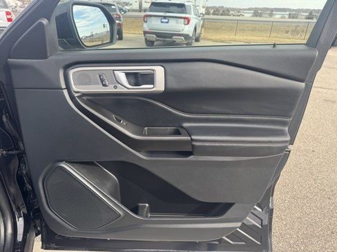 Used 2020 Ford Explorer ST image 37