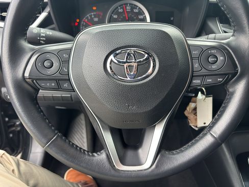 Used 2021 Toyota Corolla SE w/ Carpet Mat Package (TMS) FWD image 9