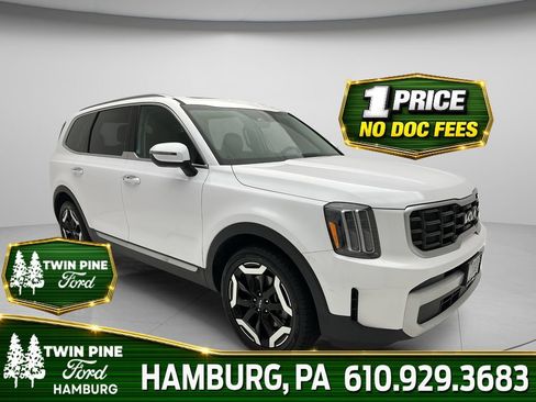 Used 2025 Kia Telluride S AWD/4WD image 1