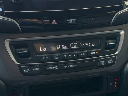 Used 2023 Honda Passport EX-L image 16