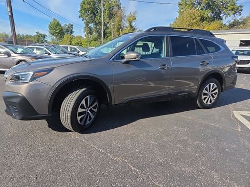 Used 2022 Subaru Outback Premium w/ Popular Package #1 image 3