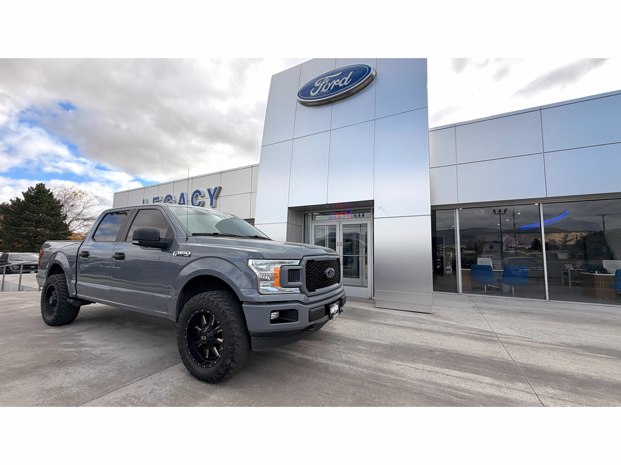 Used 2019 Ford F150 XL w/ Equipment Group 101A Mid AWD/4WD image 1