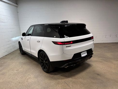 Used 2023 Land Rover Range Rover Sport SE AWD/4WD image 9
