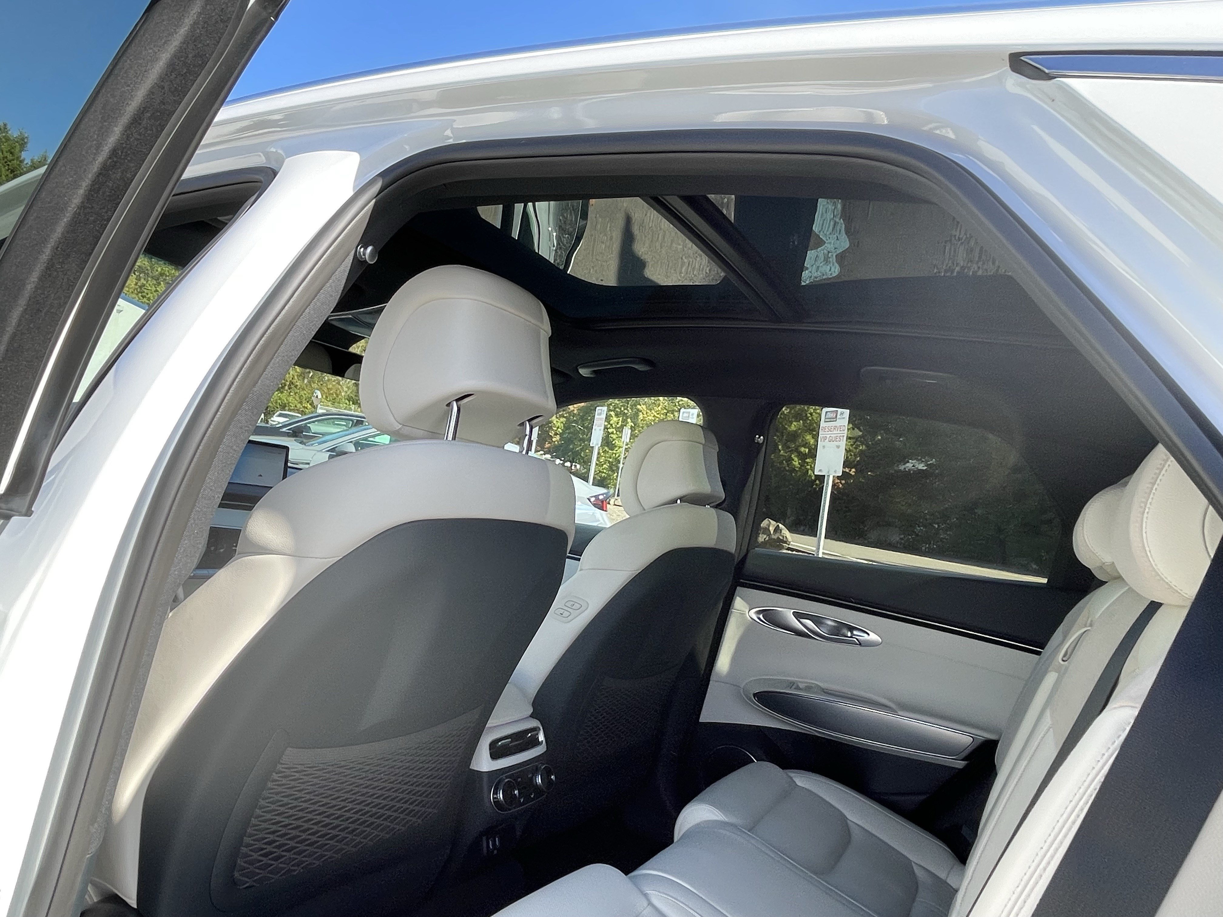 Used 2025 Genesis Electrified GV70 AWD/4WD image 16