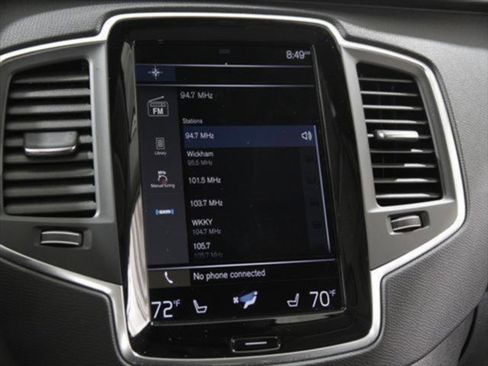 Used 2022 Volvo XC90 T6 Momentum w/ Climate Package image 13