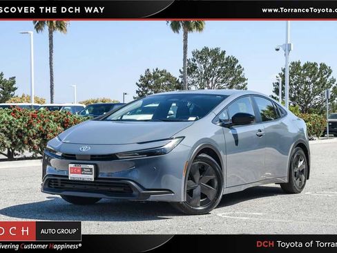 Used 2023 Toyota Prius LE FWD image 1