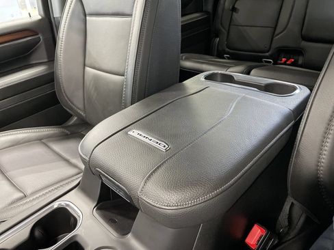 Used 2024 GMC Sierra 3500 Denali AWD/4WD image 53