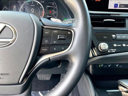 Used 2024 Lexus ES 350 w/ Premium Package FWD image 21