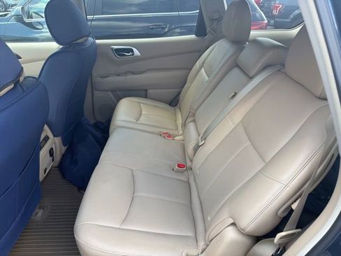 Used 2013 Nissan Pathfinder SL w/ SL Premium Pkg AWD/4WD image 3