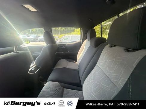 Used 2021 Toyota Tacoma TRD Sport AWD/4WD image 13
