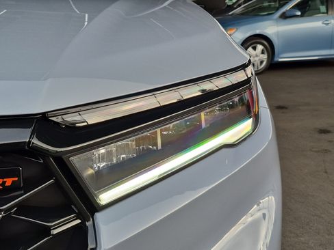 Used 2025 Honda Pilot TrailSport image 9