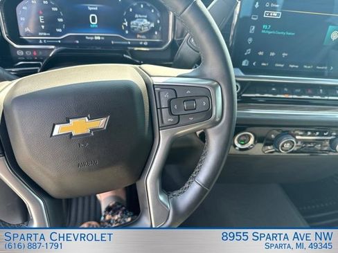 Used 2023 Chevrolet Silverado 1500 LT AWD/4WD image 21
