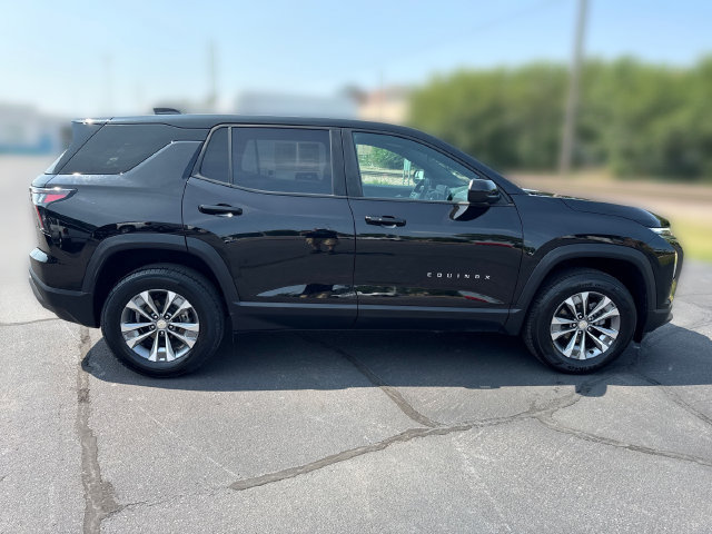 Used 2025 Chevrolet Equinox LT AWD/4WD image 6