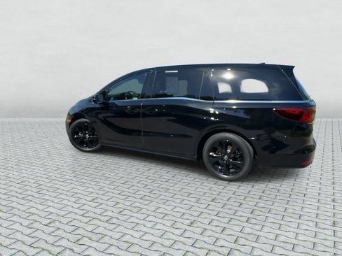 Used 2024 Honda Odyssey Sport image 6
