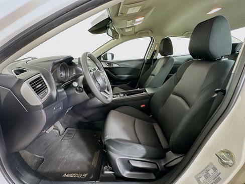 Used 2018 MAZDA MAZDA3 Sport image 13