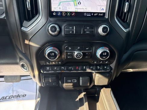 Used 2023 GMC Sierra 2500 AT4 w/ AT4 Premium Plus Package AWD/4WD image 20