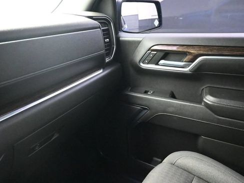 Used 2023 GMC Sierra 1500 Elevation w/ LPO, Elevation Black Package AWD/4WD image 8