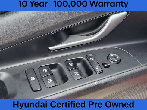 Certified 2023 Hyundai Elantra Limited FWD image 18