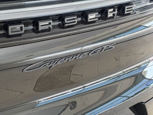 Certified 2026 Porsche Cayenne GTS AWD/4WD image 28