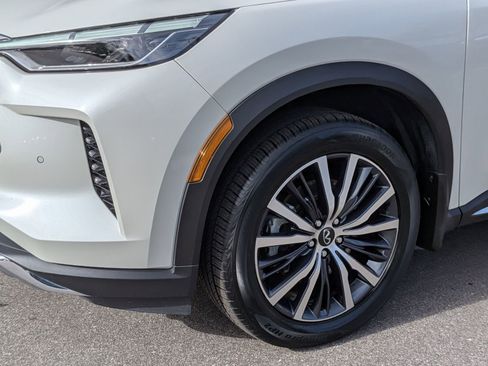 Used 2022 INFINITI QX60 Sensory w/ Cargo Package image 9