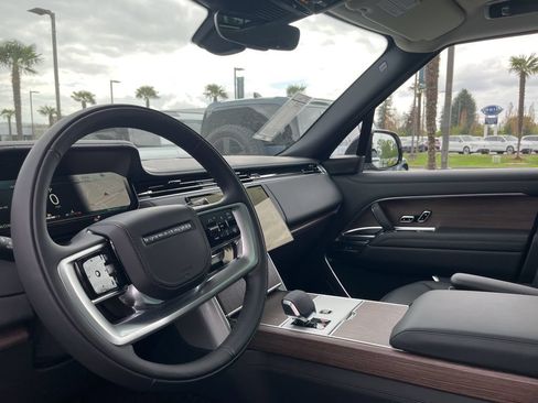 New 2026 Land Rover Range Rover Long Wheelbase SE AWD/4WD image 12
