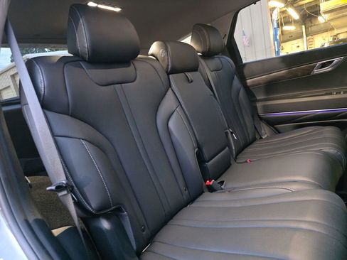 Used 2024 Genesis GV80 2.5T image 19