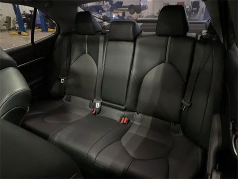 Used 2023 Toyota Camry XSE image 28
