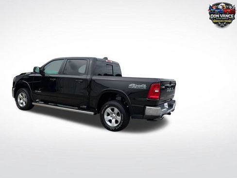 Used 2025 RAM 1500 Big Horn AWD/4WD image 3