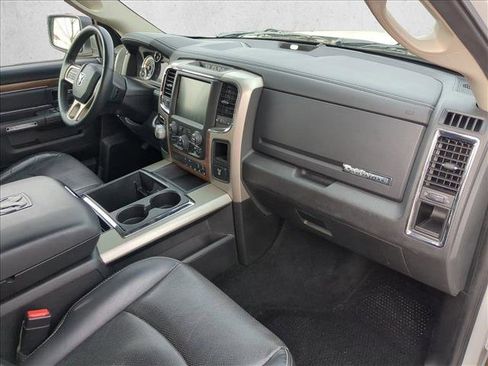 Used 2015 RAM 1500 Laramie w/ Convenience Group image 20