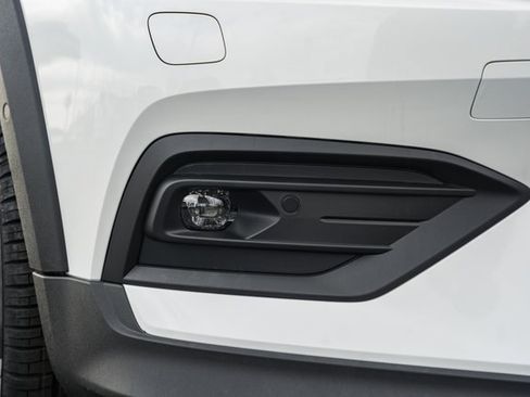 New 2026 Volvo V60 B5 Cross Country Plus w/ Protection Package Premier image 15