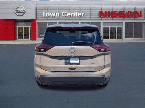 Certified 2024 Nissan Rogue SV FWD image 6