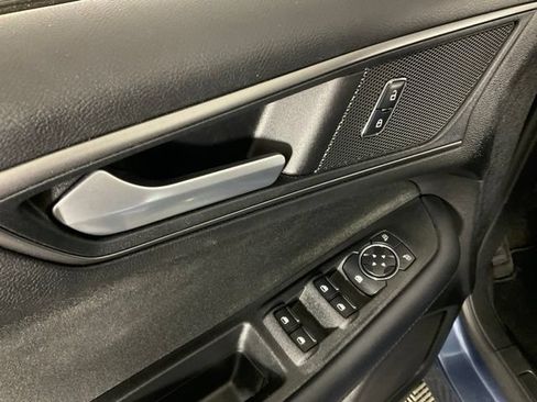 Used 2018 Ford Edge SE FWD image 26