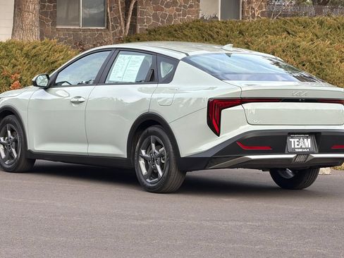 Used 2025 Kia K4 FWD image 6