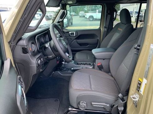 New 2025 Jeep Gladiator Mojave w/ Technology Group image 11