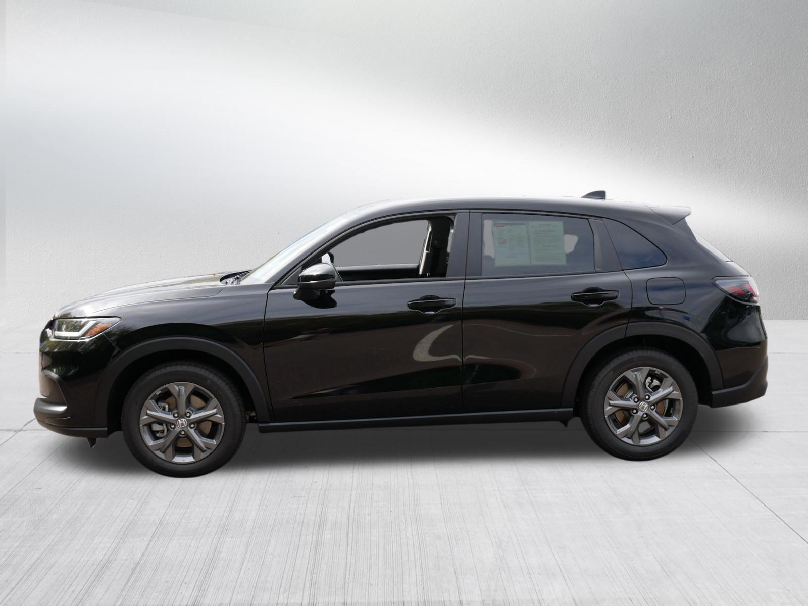 Certified 2027 Honda HR-V LX image 4