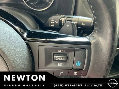 Used 2023 Nissan Rogue SV w/ SV Premium Package AWD/4WD image 32