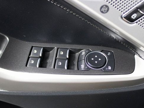 Used 2024 Ford Explorer Limited image 23