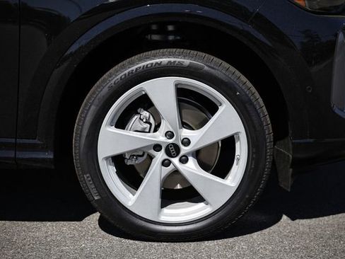 New 2026 Audi Q5 Premium Plus image 4