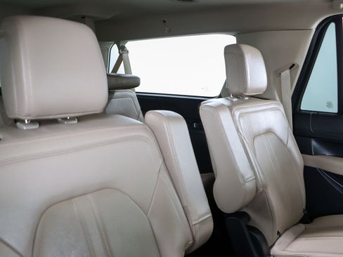 Used 2022 Ford Expedition Max Limited image 30
