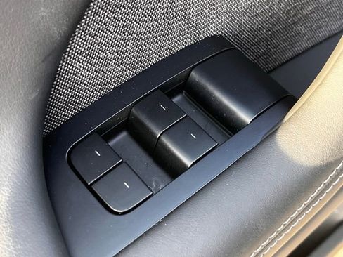 Used 2024 Tesla Model X image 13