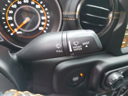 Certified 2022 Jeep Gladiator Overland image 24