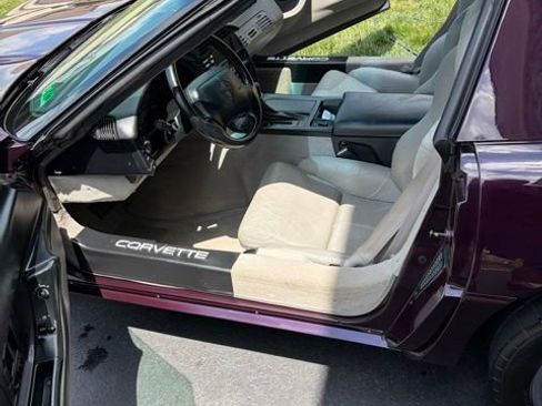 Used 1994 Chevrolet Corvette Coupe RWD image 14