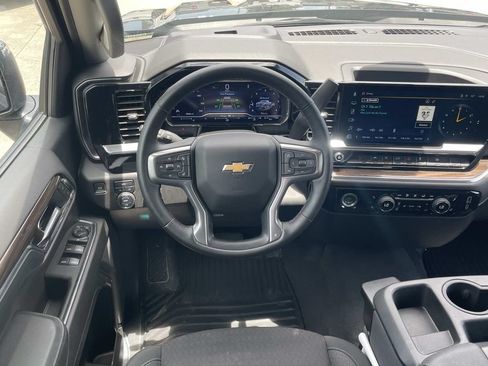 Used 2024 Chevrolet Silverado 1500 LT AWD/4WD image 11