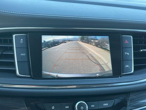 Used 2019 Buick Enclave Premium image 13