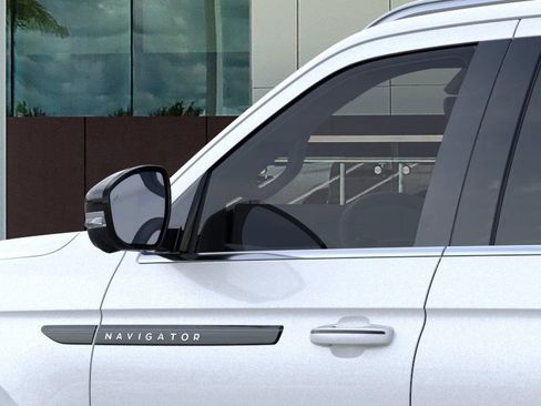 New 2025 Lincoln Navigator Black Label image 20