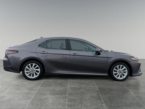 Used 2023 Toyota Camry LE image 6