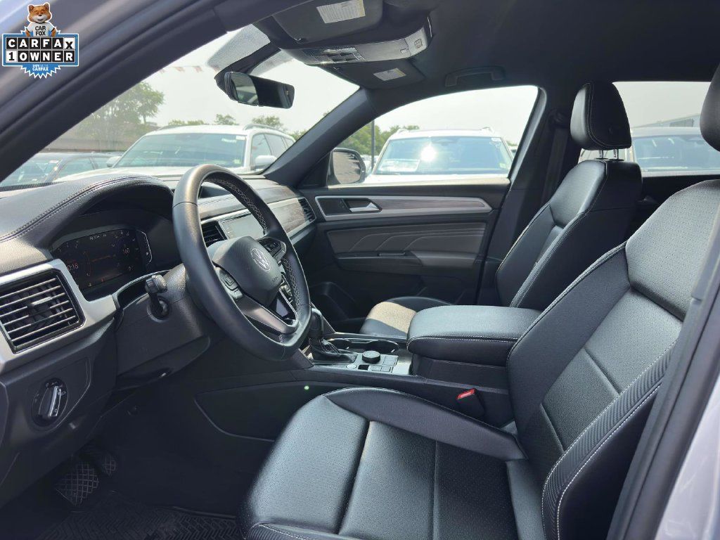 Used 2023 Volkswagen Atlas Cross Sport SE AWD/4WD image 14