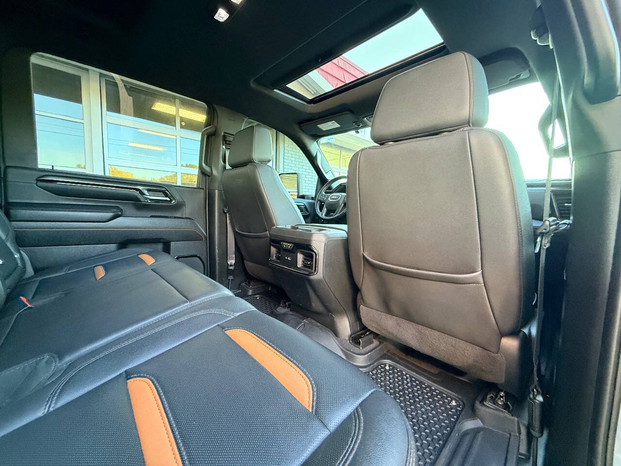Used 2024 GMC Sierra 2500 AT4 w/ Technology Package AWD/4WD image 41