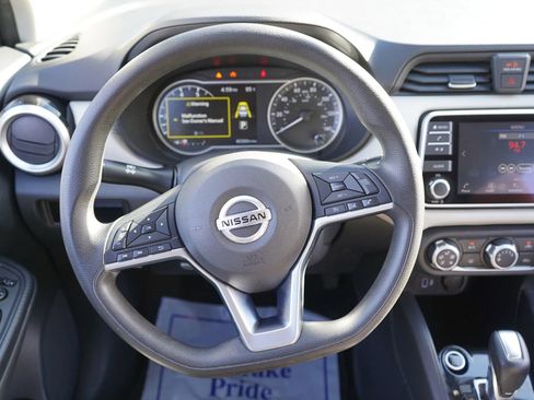 Used 2020 Nissan Versa SV FWD image 15